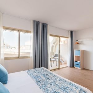 Habitación con Cama King
